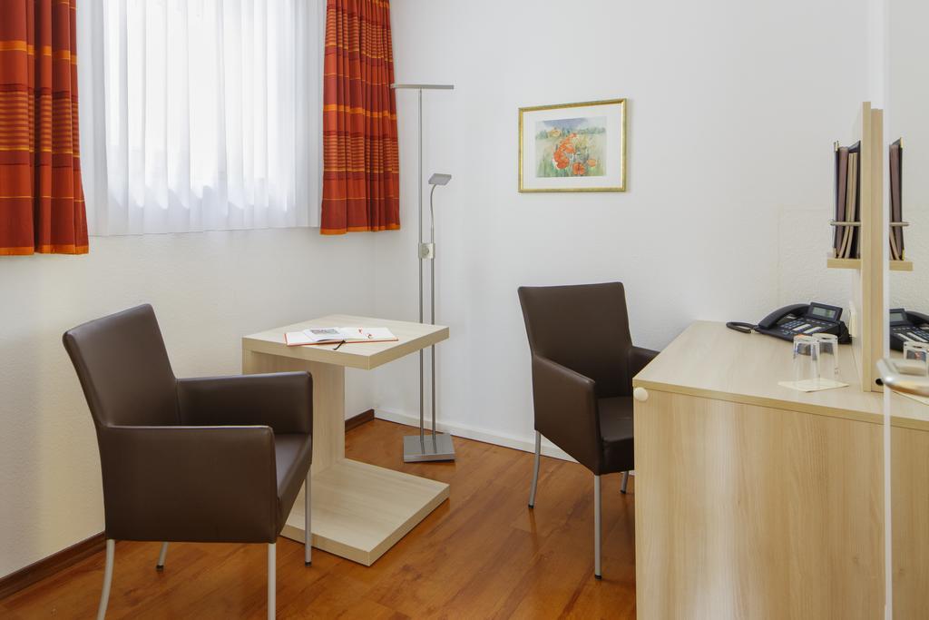Caritas Tagungszentrum Friburgo em Brisgóvia Exterior foto